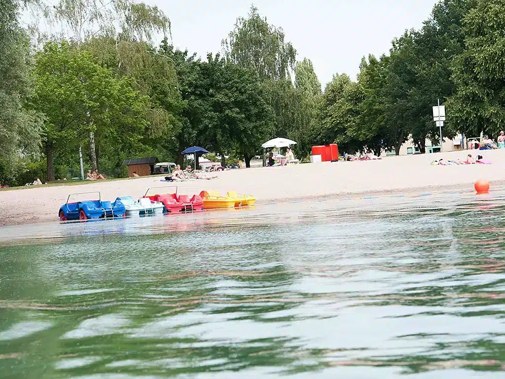 ruelzheim badesee rheinland-pfalz deutschland strand kanu