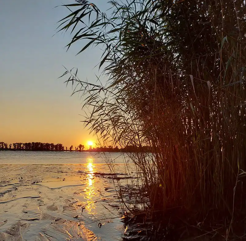 geheimtipp urlaub zu zweit weser sonnenaufgang dachzelt dorf sandstedt