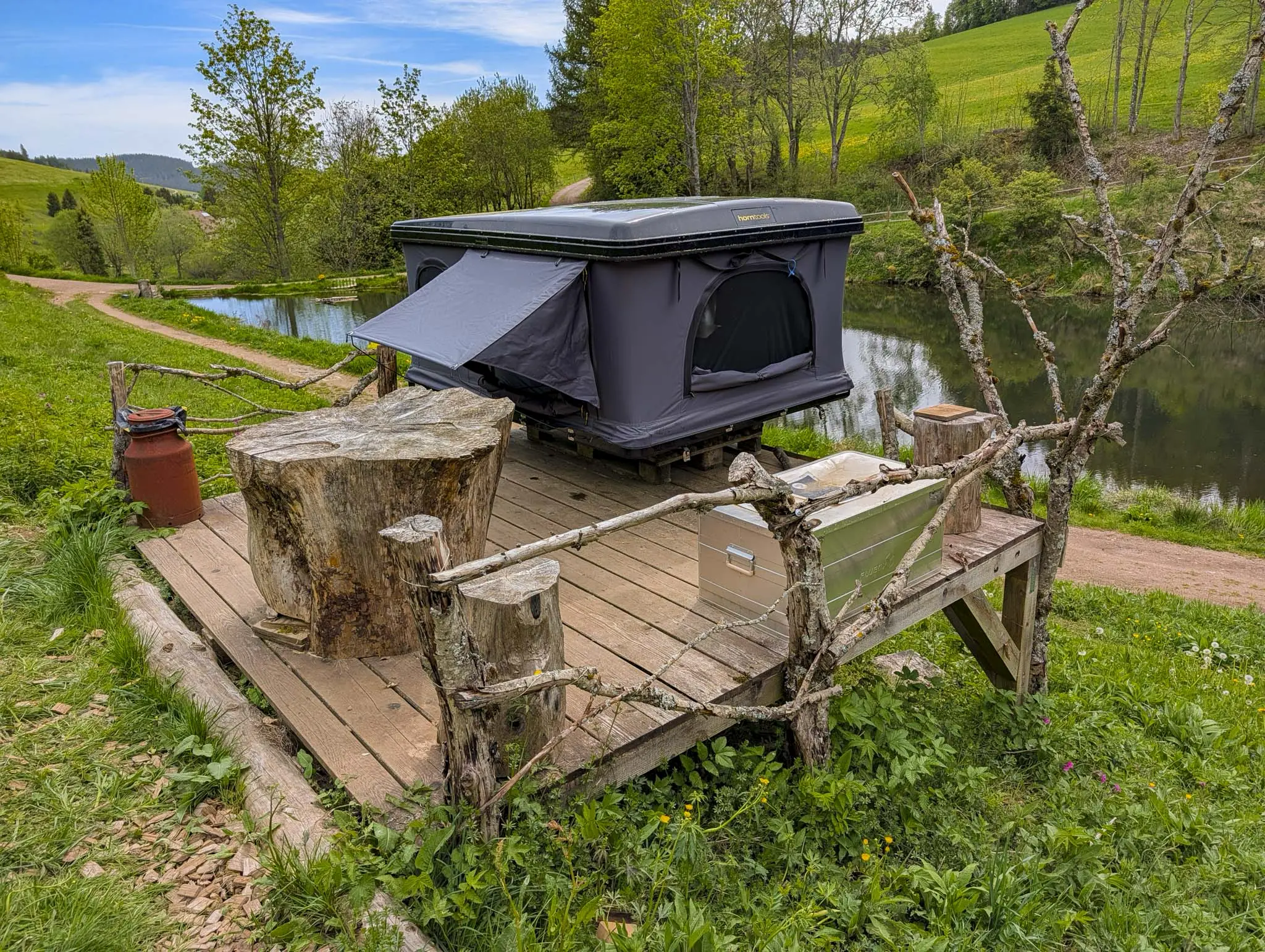 dachzelt dorf furtwangen wooden wumms verrueckte uebernachtungen baden-wuerttemberg